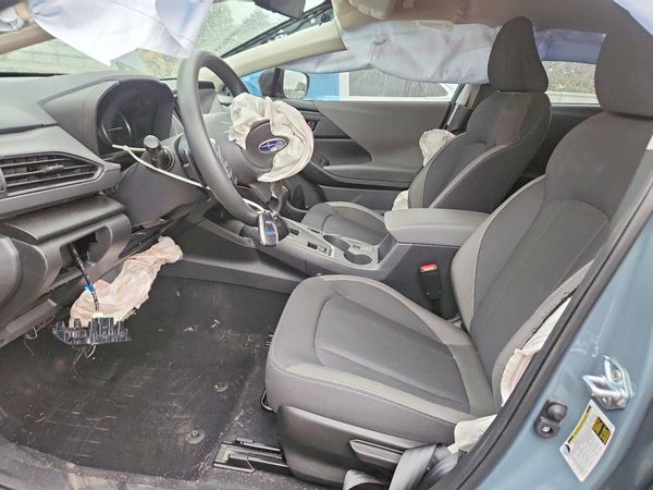 2025 SUBARU CROSSTREK Premium — DENT
