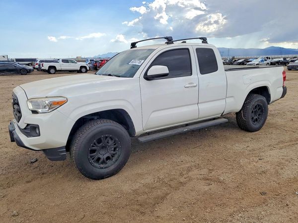 2017 TOYOTA TACOMA