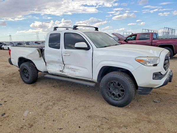2017 TOYOTA TACOMA