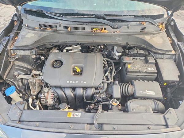 2019 HYUNDAI KONA SEL — Engine bay