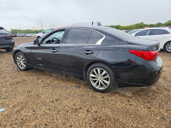 2015 INFINITI Q50