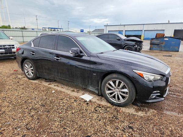 2015 INFINITI Q50