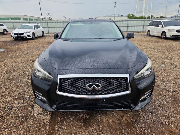 2015 INFINITI Q50