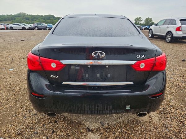 2015 INFINITI Q50
