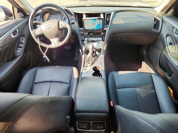 2015 INFINITI Q50