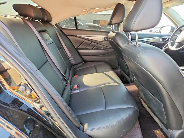 2015 INFINITI Q50