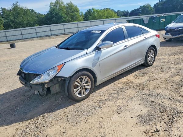 2013 HYUNDAI SONATA GLS/ GLS Popular