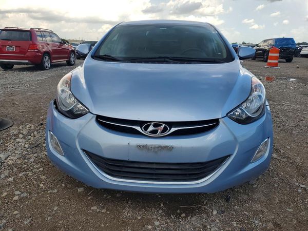 2013 HYUNDAI ELANTRA