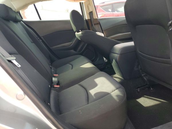 2015 MAZDA 3