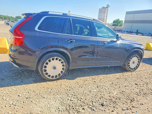 2016 VOLVO XC90