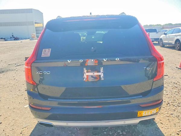2016 VOLVO XC90