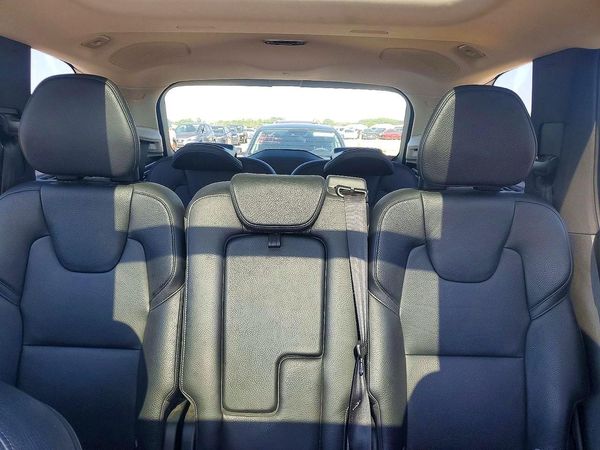 2016 VOLVO XC90