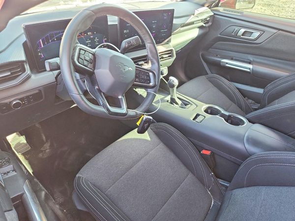 2025 FORD MUSTANG I4