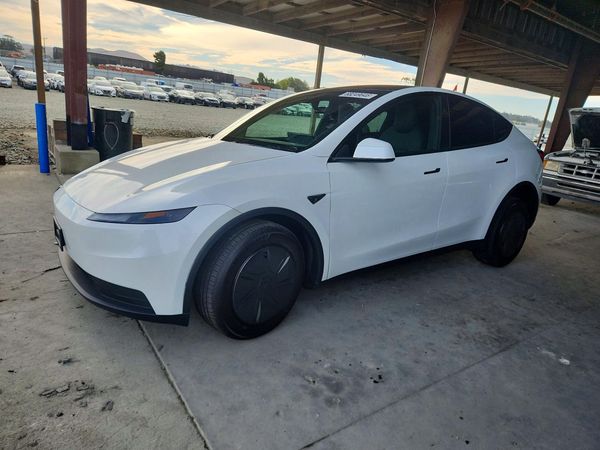 2026 TESLA MODEL Y — Front 3/4
