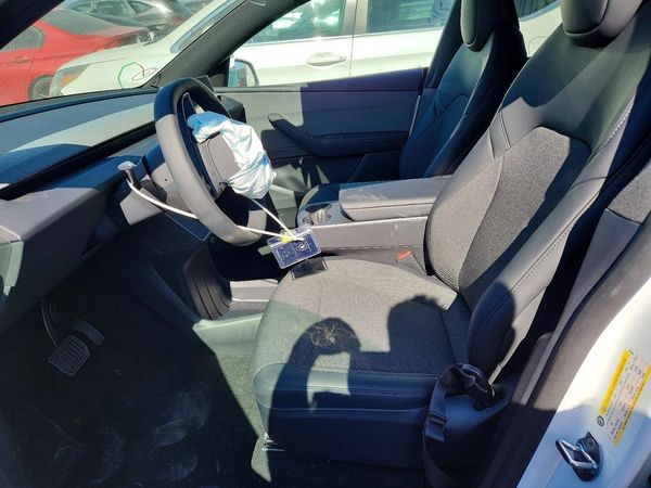 2026 TESLA MODEL Y — DENT