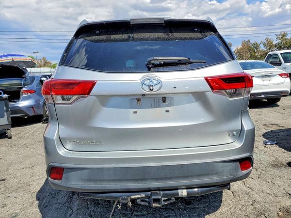 2017 TOYOTA HIGHLANDER LE/LE Plus