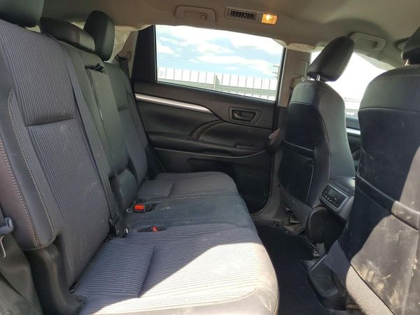 2017 TOYOTA HIGHLANDER LE/LE Plus