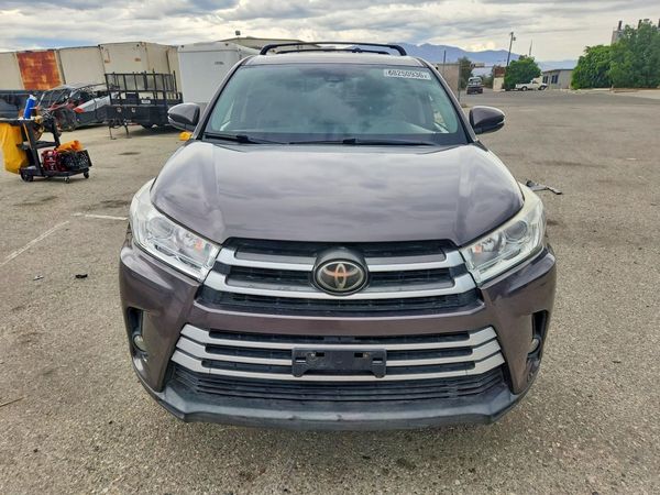 2017 TOYOTA HIGHLANDER LE/LE Plus