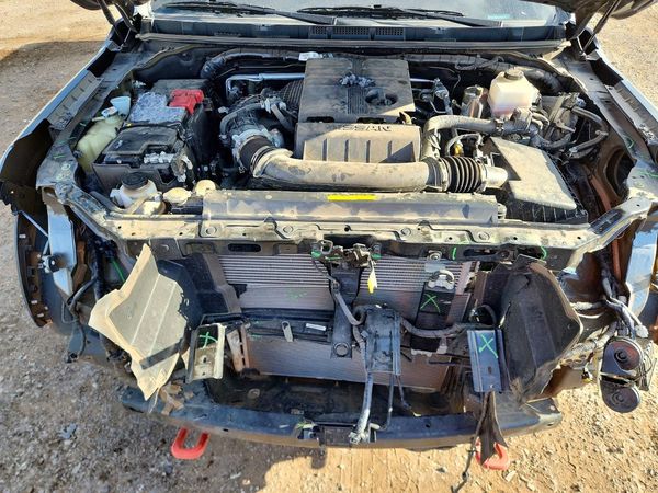 2024 NISSAN FRONTIER — Engine bay