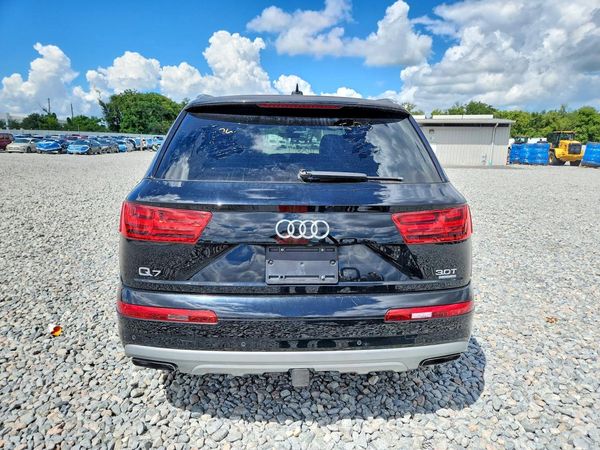 2017 AUDI Q7 quattro Premium Plus