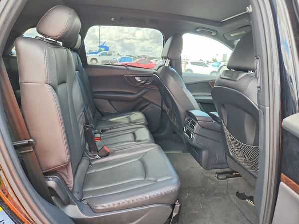 2017 AUDI Q7 quattro Premium Plus