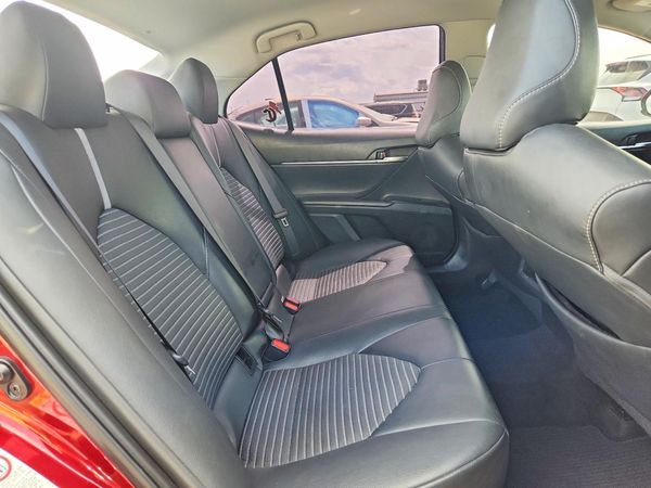 2018 TOYOTA CAMRY