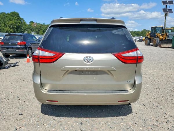 2015 TOYOTA SIENNA