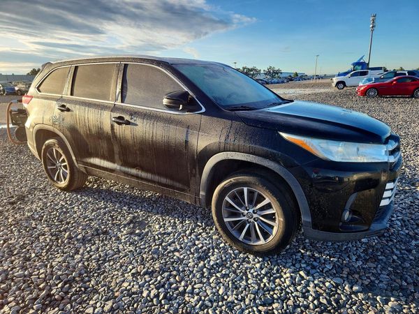 2018 TOYOTA HIGHLANDER SE/XLE