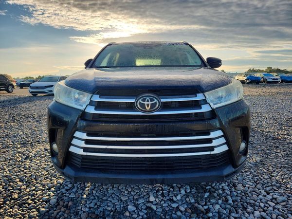 2018 TOYOTA HIGHLANDER SE/XLE