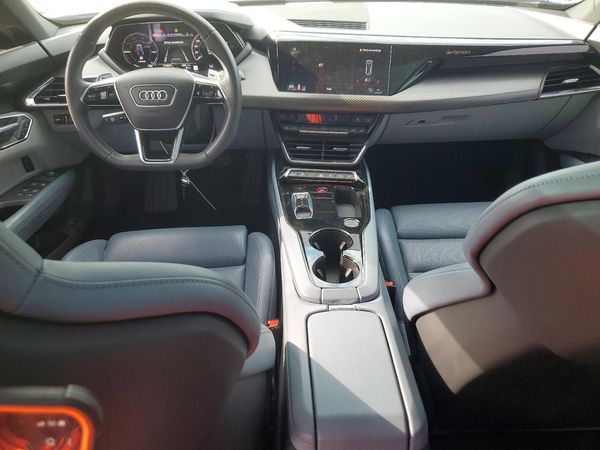 2022 AUDI E-TRON GT