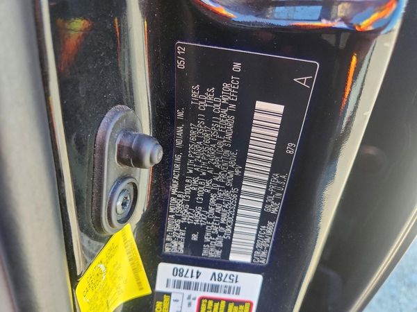2012 TOYOTA SIENNA