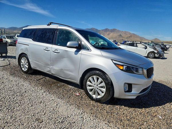 2016 KIA SEDONA EX - Middle level