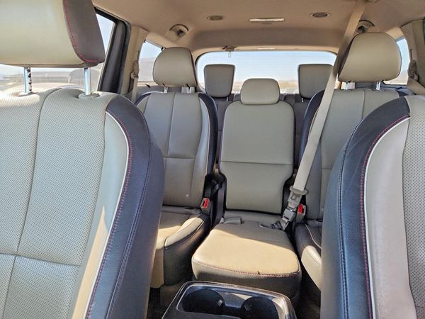 2016 KIA SEDONA EX - Middle level