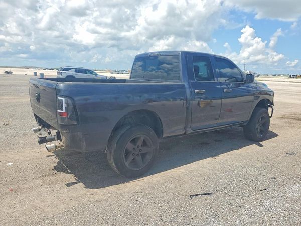 2014 RAM 1500 ST