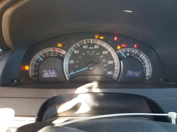 2012 TOYOTA CAMRY