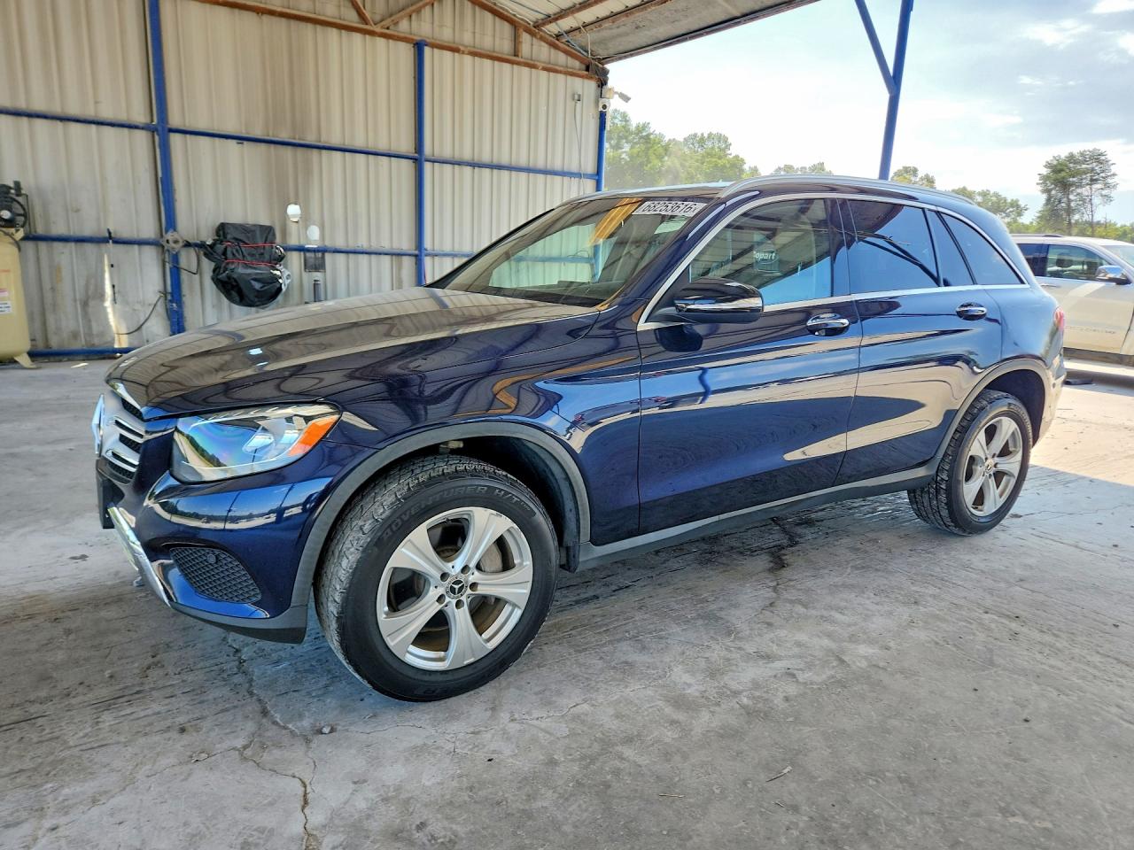 2018 MERCEDES-BENZ GLC GLC 300-4M — Front 3/4