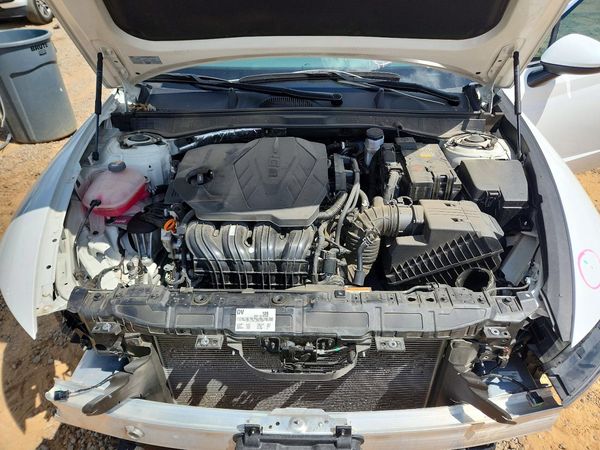 2025 HYUNDAI SONATA — Engine bay