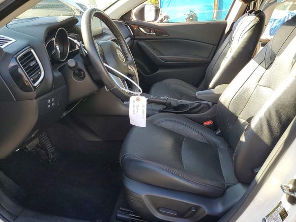 2015 MAZDA 3