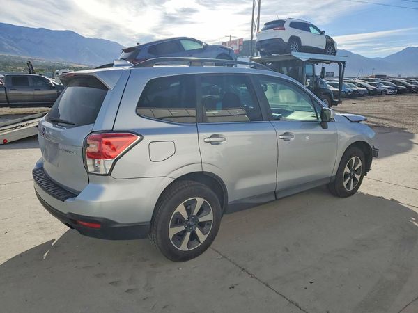 2018 SUBARU FORESTER Limited