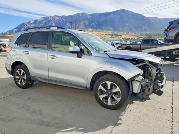 2018 SUBARU FORESTER Limited