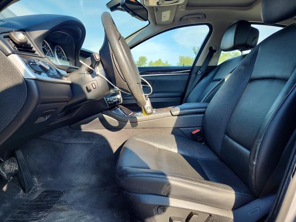 2012 BMW 528