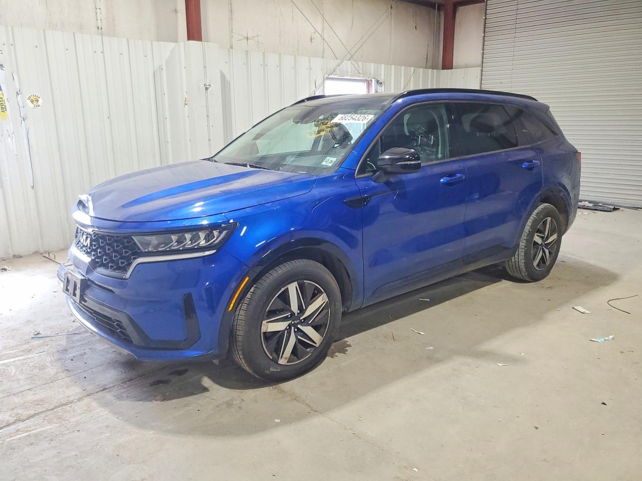 2022 KIA SORENTO S — Front 3/4