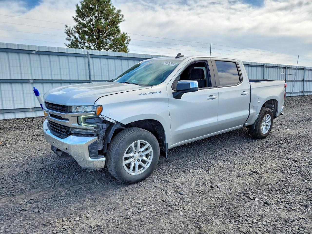 2021 CHEVROLET SILVERADO LT — Front 3/4