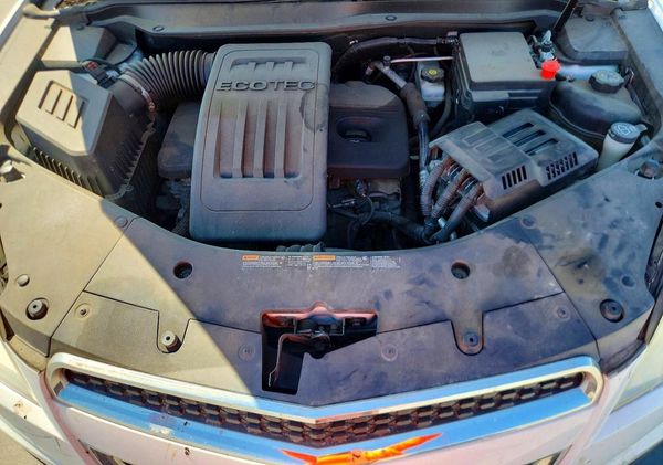 2012 CHEVROLET EQUINOX LS — Engine bay