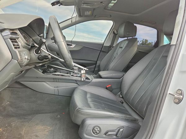 2021 AUDI A4 quattro Premium
