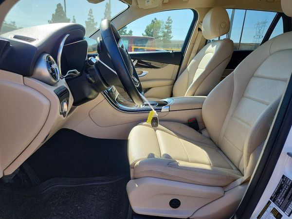 2020 MERCEDES-BENZ GLC GLC300