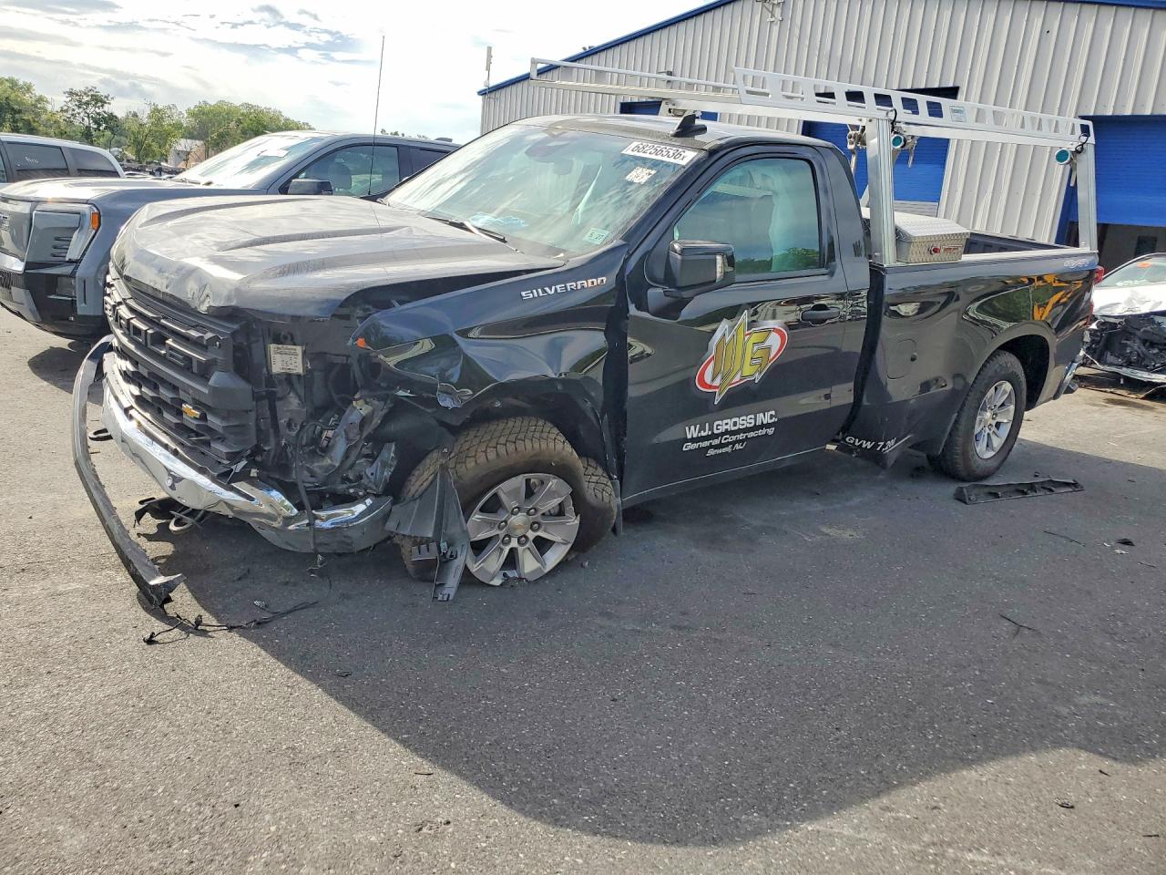 2026 CHEVROLET SILVERADO Work Truck — Front 3/4