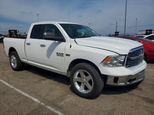 2018 RAM 1500 SLT