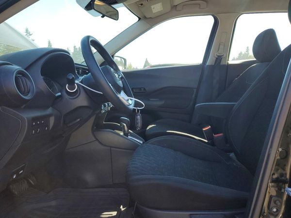 2021 NISSAN KICKS