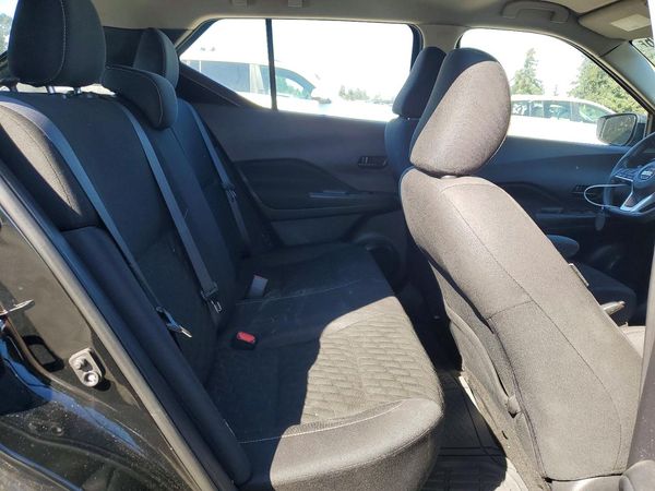 2021 NISSAN KICKS